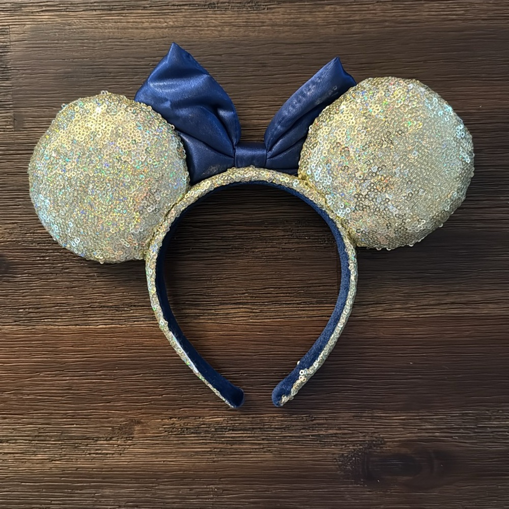 Walt Disney World 50th Anniversary Gold Sequin EARidescent Blue Bow Ear Headband - Picture 5 of 9